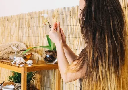 Kimyasal saç boyasına son! Evde doğal saç boyası ile beyazlara veda edin!