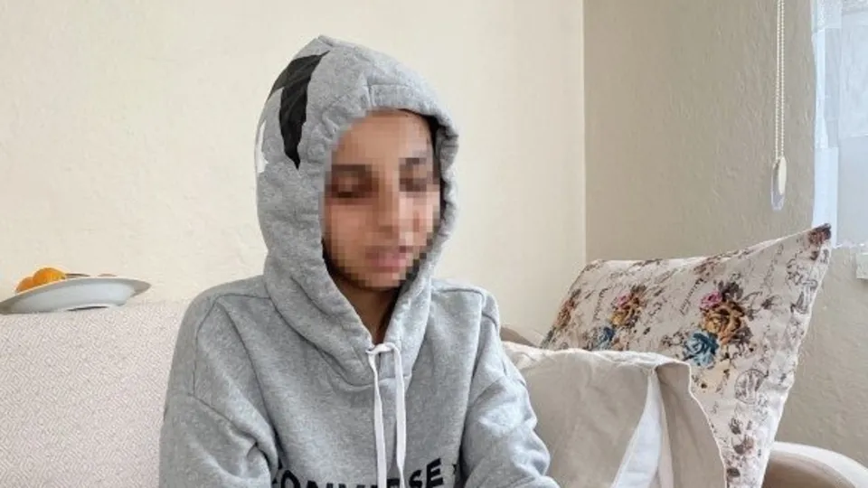 Bindiği minibüsün şoförü dehşeti yaşatmıştı! Korkunç detaylar | Atkısı ve şalıyla minibüsün demirlerine bağlamaya çalıştı