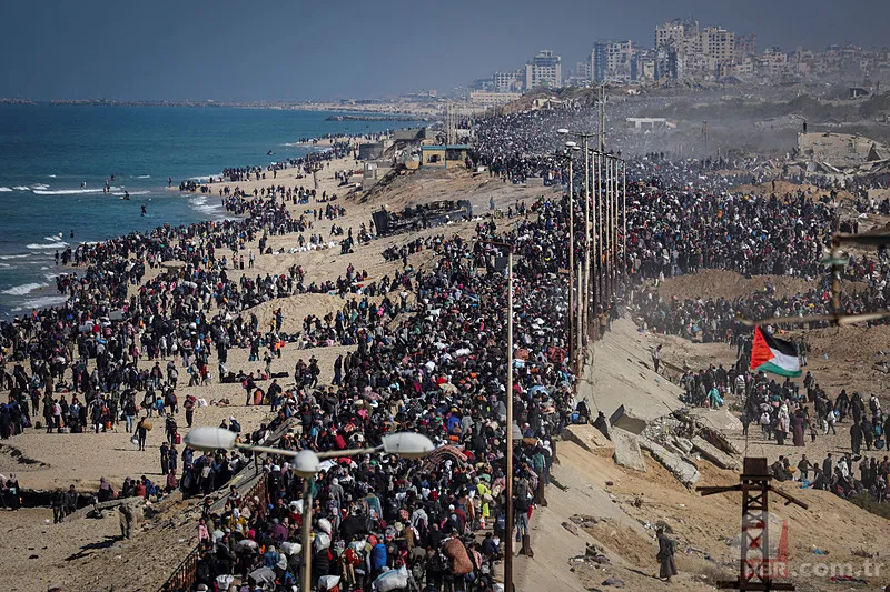İsrail ateşkes dinlemiyor! İşgal güçleri gece boyu Gazze'yi bombaladı 7
