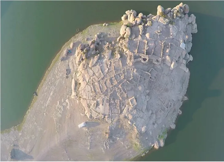 Aksaray’da kazılarda ortaya çıktı! 7 bin yıl önce her evin silosu varmış
