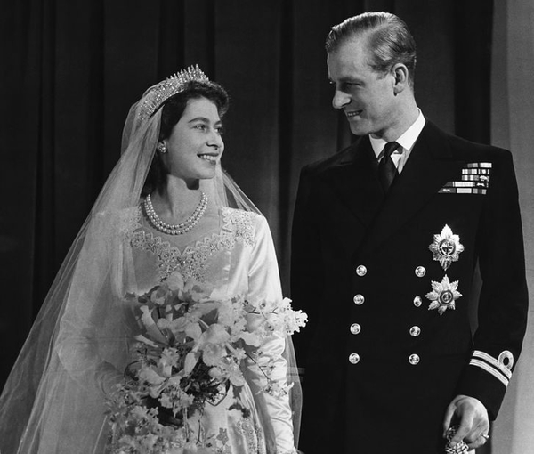 son-dakika-kralice-elizabethin-esi-prens-philip-99-yasinda-hayatini-kaybetti-1617966868634.jpg Son dakika: Kraliçe Elizabeth’in eşi Prens Philip 99 yaşında hayatını kaybetti - 2