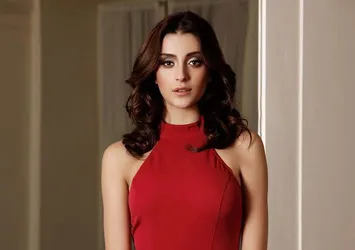 Özge Ulusoy'a Arzu Sabancı'dan veto üstüne veto!