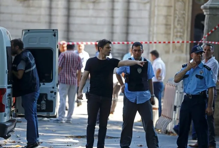 Dolmabahçe Sarayı önünde polise silahlı saldırı