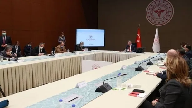 Okul, AVM, sinema, toplu taşımada maske zorunluluğu kalktı mı? Okul ve toplu taşımada maske takma zorunlu mu? Kapalı alanda...