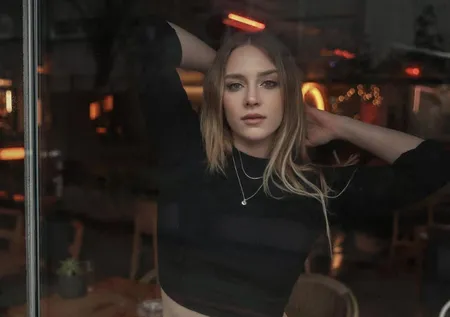 Hayal Köseoğlu'nun estetiksiz hali şoke etti! Eski halini gören tanıyamadı