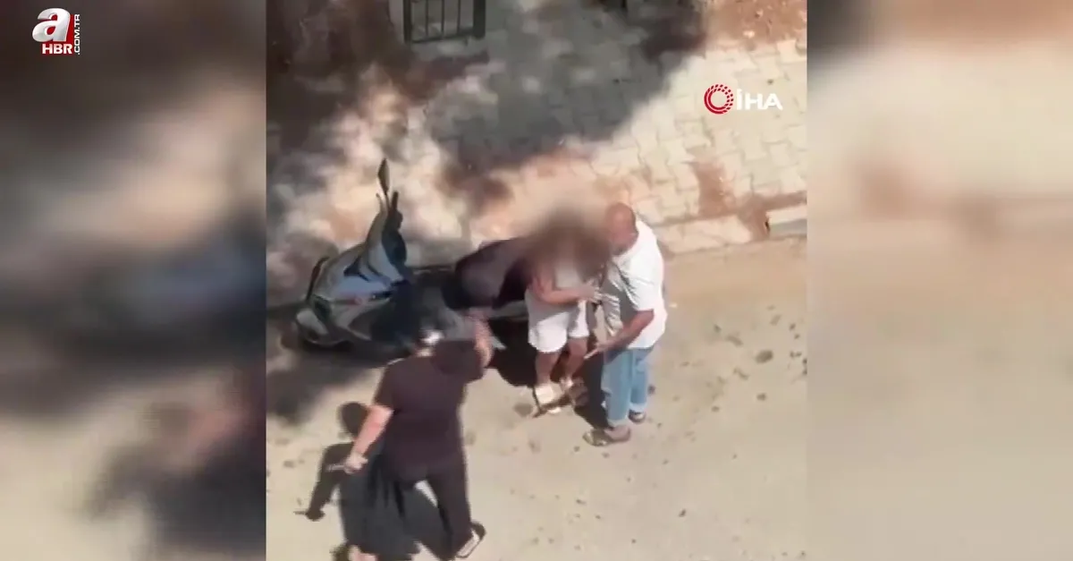 Kızını bıçakla kovaladı! O anlar kamerada