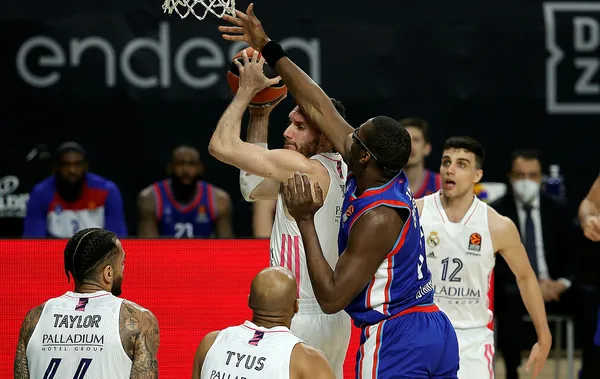 Anadolu Efes Euroleague'de Play-Off'lara katılmayı garantiledi - 3