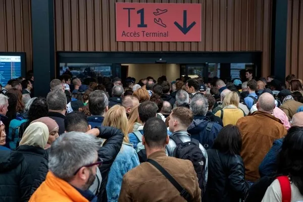 Avrupa’da işçi grevleri büyüyor! Gıda ve enerji fiyatlarındaki artış yüzbinleri sokağa döktü
