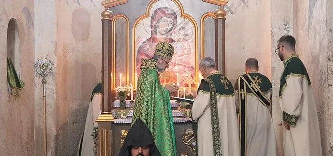 Tarihi Akdamar Kilisesi'nde 12. ayin