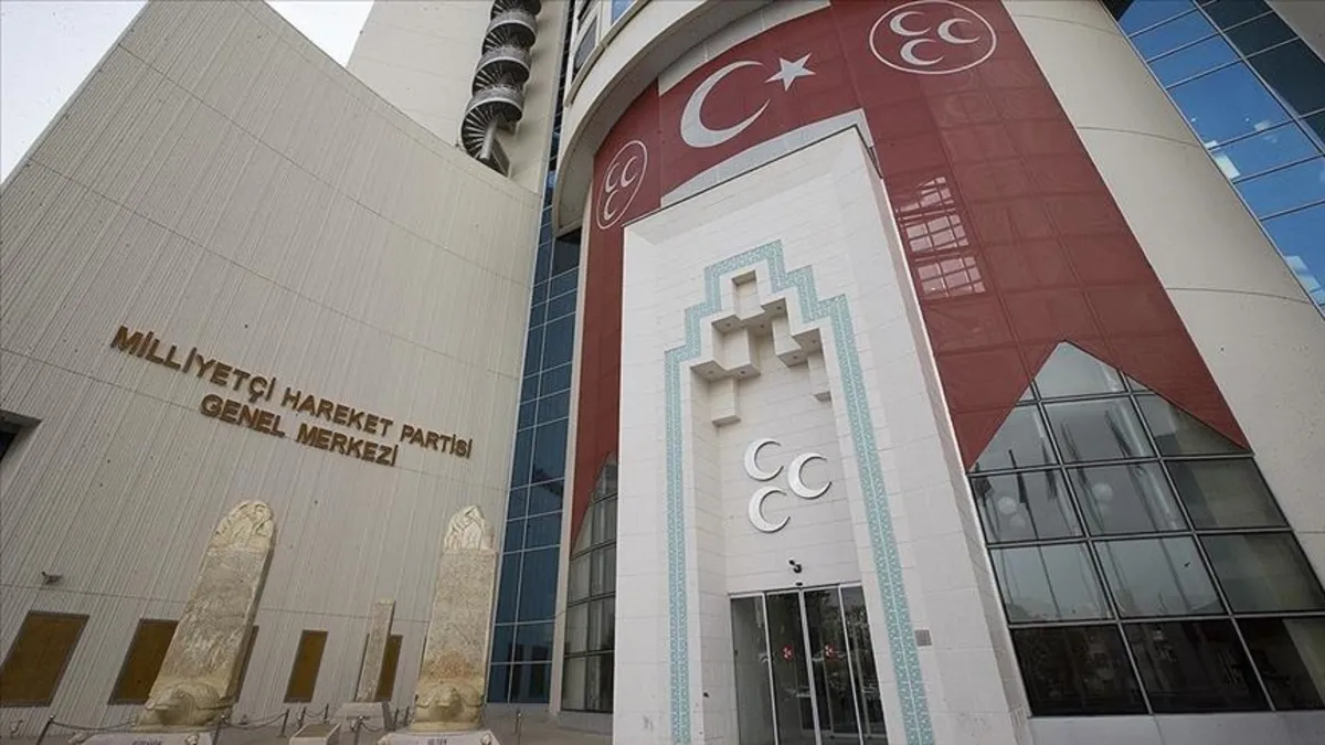 MHP'den Fatih Altaylı ve İsmail Saymaz hakkında suç duyurusu