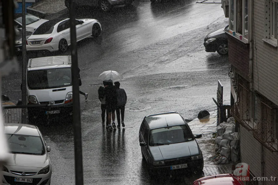 Meteoroloji’den 4 bölge için kuvvetli yağış ve fırtına alarmı! İstanbul’da poyraz sert esecek: Gece soğuğu kapıda! İşte uyarı verilen iller… 11