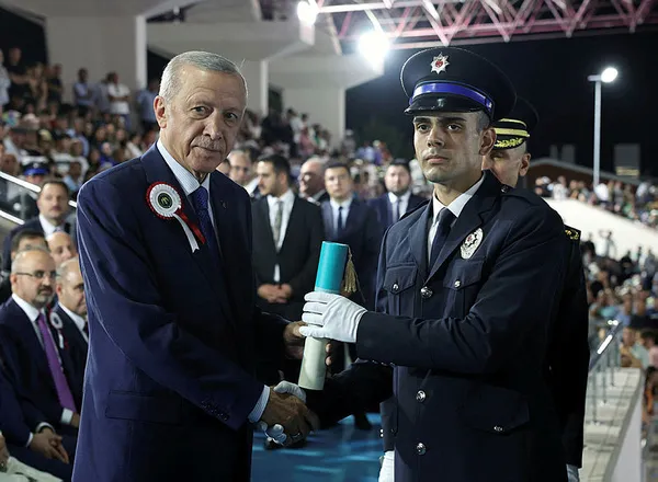 Başkan Recep Tayyip Erdoğan: Türkiye’ye uzanan kirli elleri kıracağız