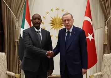 Başkan Erdoğan’dan  El Burhan’a taziye dilekleri!