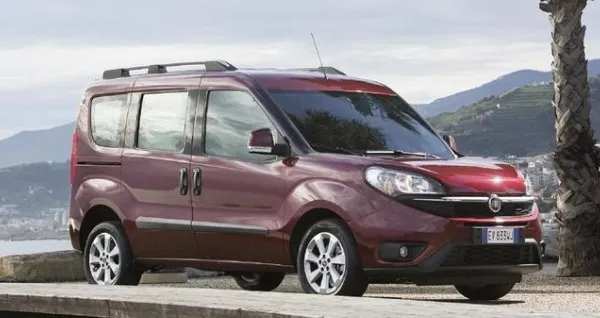 İkinci el online otomobil pazarından en çok satılan markalar açıklandı