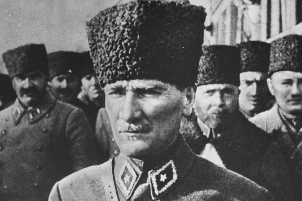 ataturku-ders-kitaplarindan-yirtarak-tarihten-silemezsiniz-ak-partiden-guney-kibris-rum-yonetimindeki-skandal-talimata-tepki-1631115076631.jpg Atatürk'ü ders kitaplarından yırtarak tarihten silemezsiniz! AK Parti'den Güney Kıbrıs Rum Yönetimi'ndeki skandal talimata tepki - 5