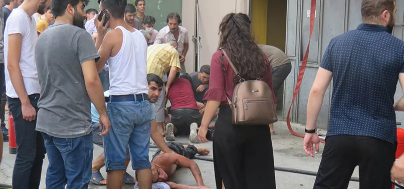 Bayrampaşa'da yangın: Çok sayıda yaralı var