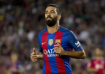 Arda Turan Barcelona'da tekrar kadroda