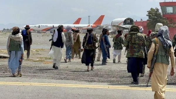 afganistandaki-havalimanlarini-turkiye-ve-katar-isletecek-on-anlasmaya-varildi-1640368561764.jpg Afganistan'daki havalimanlarını Türkiye ve Katar işletecek! Ön anlaşmaya varıldı - 3