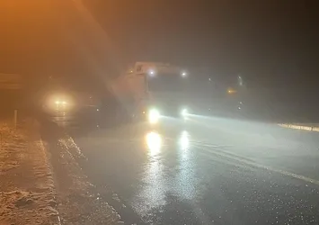 Bolu Dağı'nda kar yağışı etkili oluyor