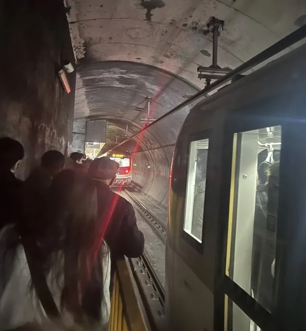 Son dakika | Üsküdar-Çekmeköy Metro Hattı'nda arıza! - 1