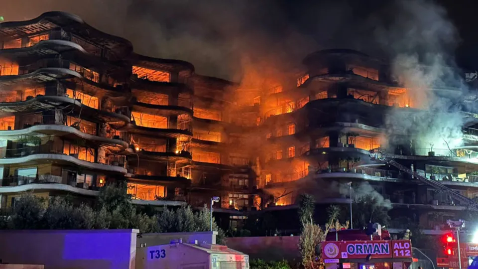 Faciayı o körükledi! Lüks sitede olağan şüpheli | İçi akıllı dışı yanıcı