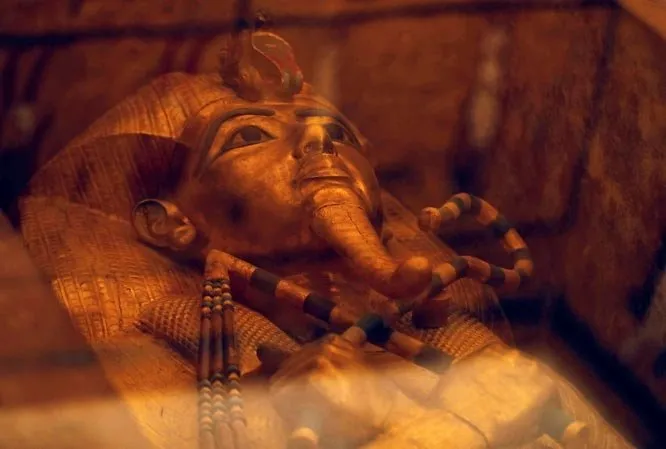 Gözler Mısır Firavunu Tutankamon’da!