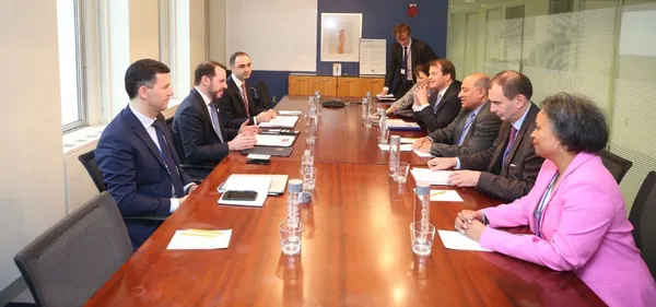 Bakan Berat Albayrak ABD temaslarını Twitter’dan paylaştı