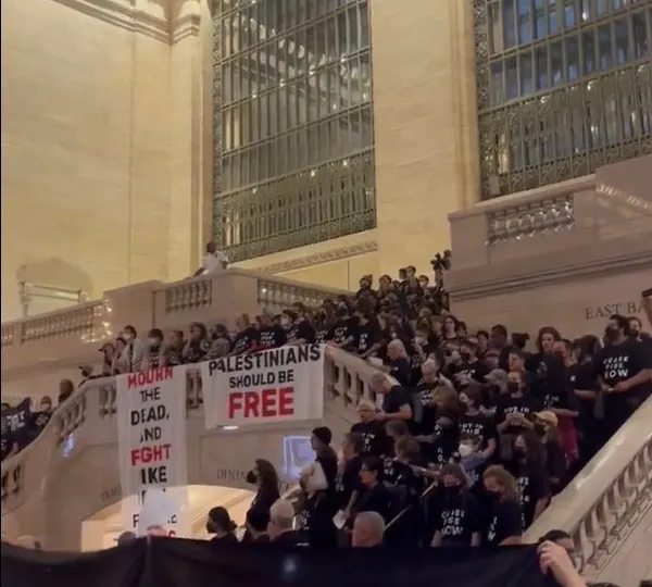 Filistin’e destek veren Yahudiler ABD’de eylem başlattı: Gazze kuşatmasına son!