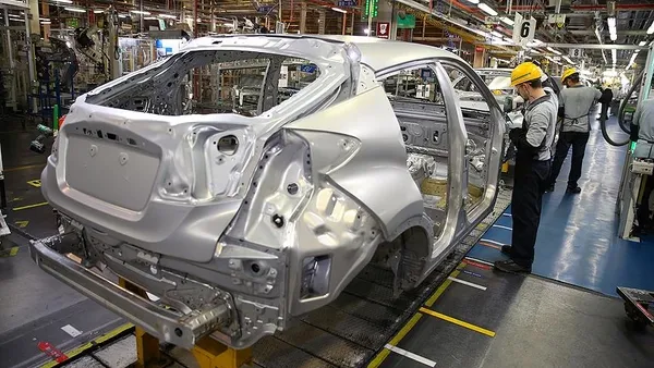 Toyota Japonya içi 11 tesisinde üretimi geçici durduracak - 1