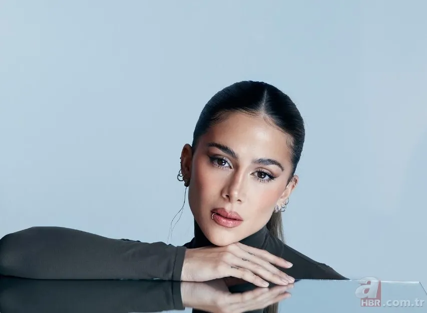 Icardi'den Wanda Nara'yı çıldırtan paylaşım! Ünlü şarkıcıyla poz verdi! 4