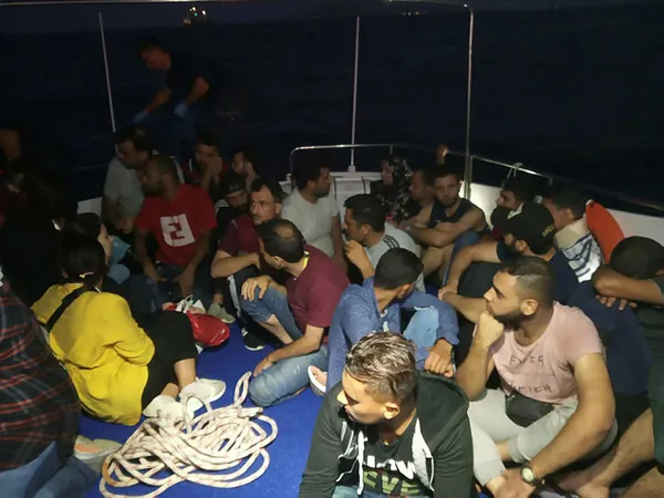 Muğla'da 33 düzensiz göçmen yakalandı - 1
