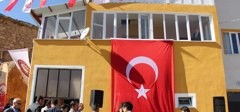 Şehit ailesine yeni ev yapıldı