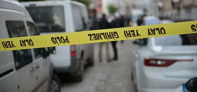 Ümraniye'de istinat duvarı yıkıldı! Caddenin bir kısmı çöktü