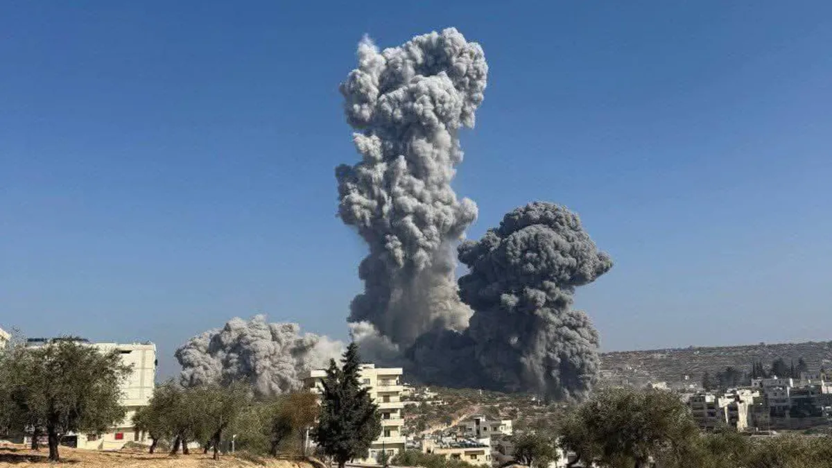 Suriye'nin İdlib kentinde mühimmat deposunda patlama!