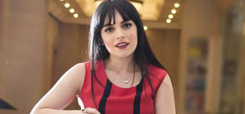 Ezgi Mola isyan etti!