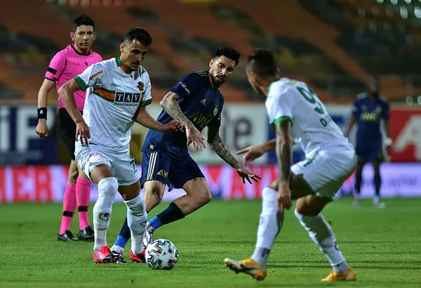 Alanyaspor ile Fenerbahçe 0-0 berabere kaldı! Fenerbahçe şampiyonluk yarışında yara aldı - 4