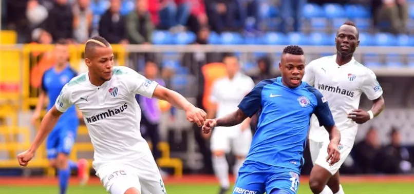 Kasımpaşa ile Bursaspor 2-2 berabere kaldı.