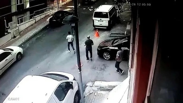 Şişli’de iş yerinde patlama: İki kişi kaçıp kayıplara karıştı! İçeride kimyasal madde mi var? - 2