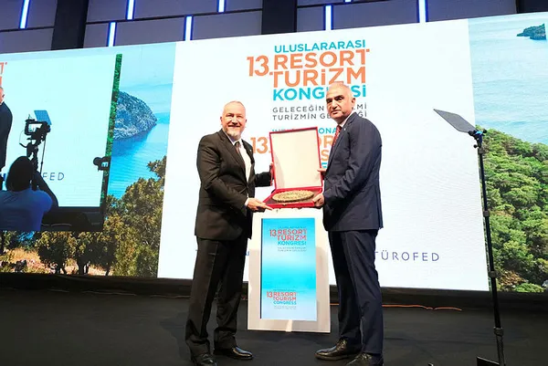 Kültür ve Turizm Bakanı Mehmet Nuri Ersoy’dan Özgür Özel’e tepki: Emek hırsızlığı yapmasın