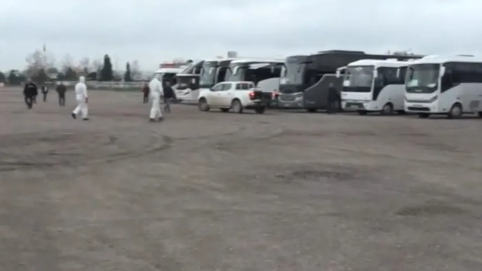 Avrupa’dan tahliye edilenler Türkler 14 günlük koronavirüs karantinası ardından tahliye ediliyor | Video