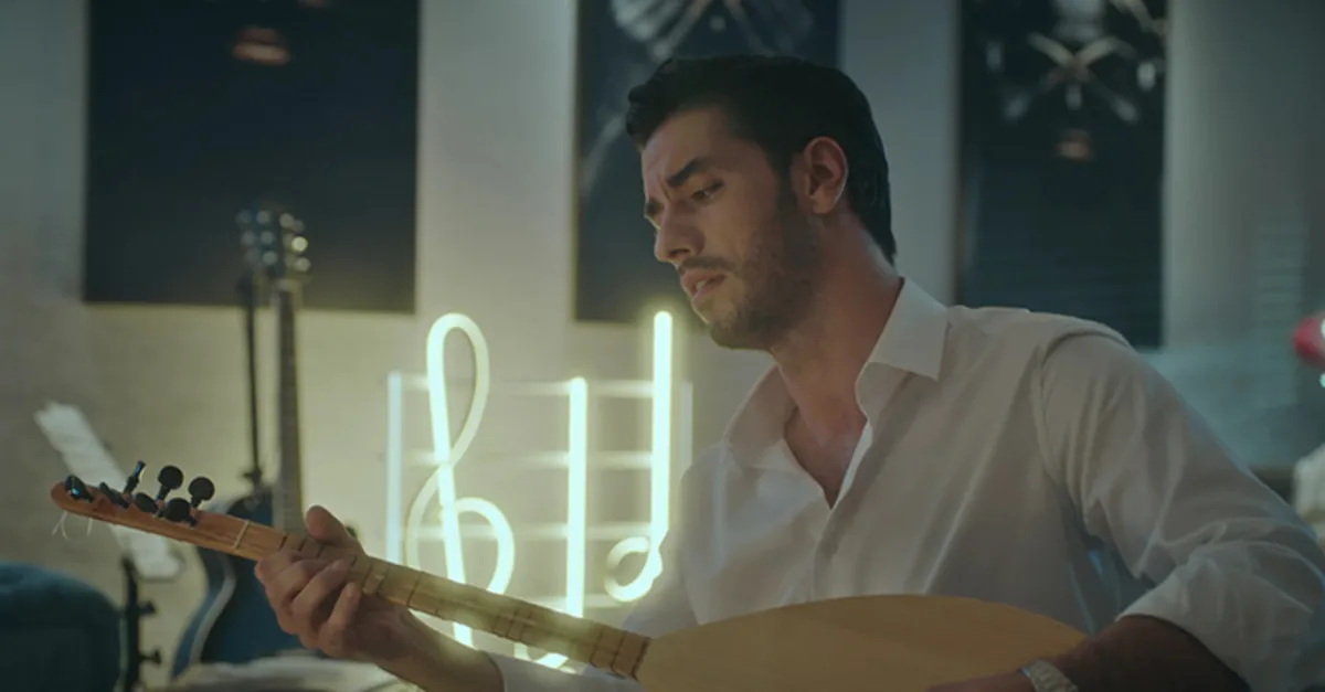 İkimizin Sırrı dizisinin Alp’i Aras Aydın’dan ‘Geceler Düşman’ yorumu