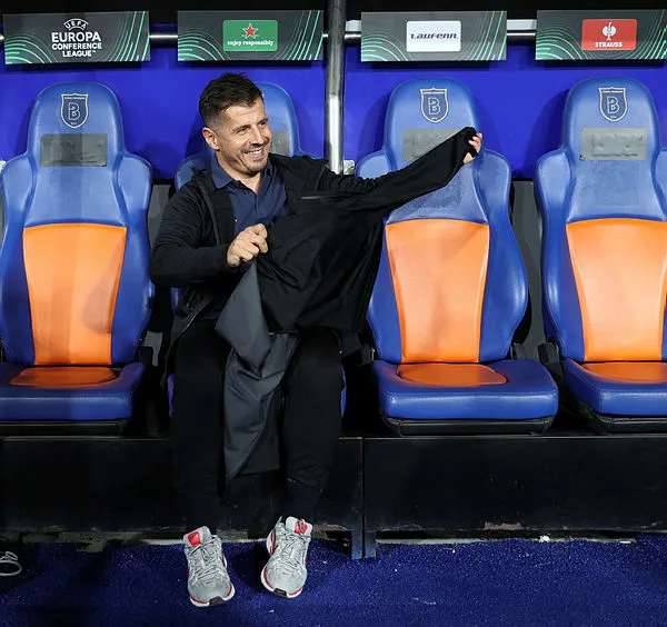 uefa-avrupa-konferans-liginde-basaksehir-rfsyi-3-0-yenerek-gruptan-cikmayi-garantiledi-1665686744610.jpg UEFA Avrupa Konferans Ligi'nde Başakşehir RFS'yi 3-0 yenerek gruptan çıkmayı garantiledi - 6