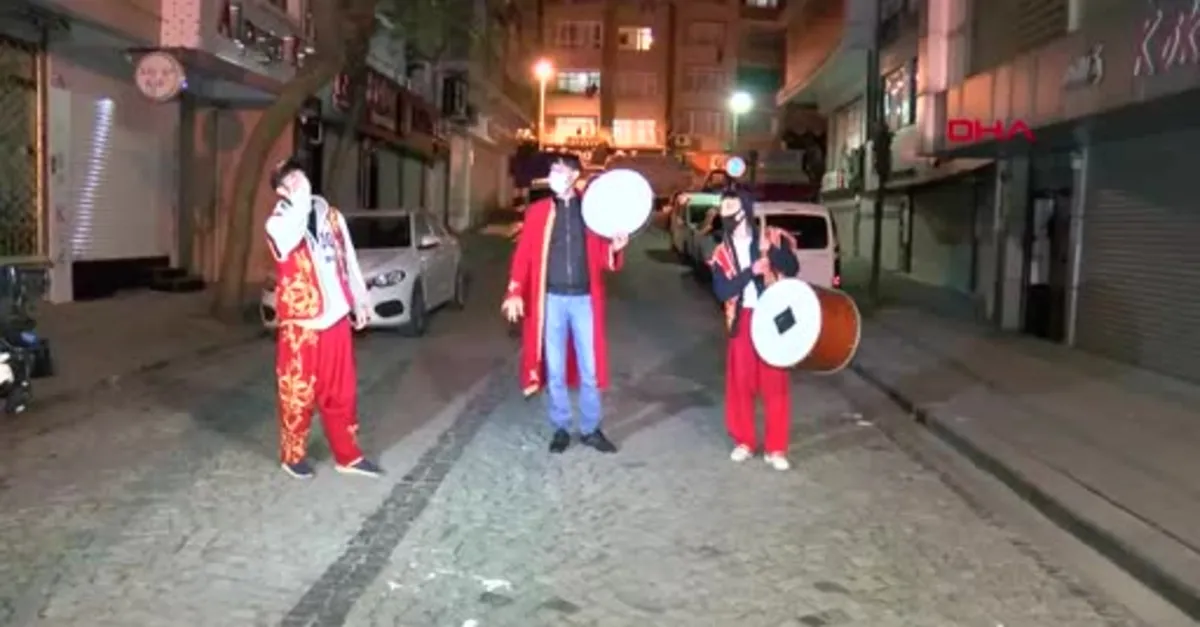 Davulcular sokakları inletti! Koronavirüs Ramazan manilerinin konusu oldu |Video