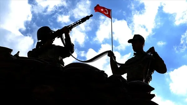 pkkdan-kacan-terorist-teslim-oldu-1668869959923.jpg PKK'dan kaçan terörist teslim oldu - 1