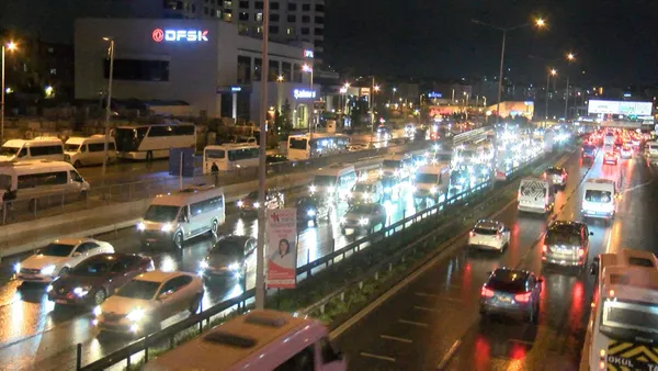 Son dakika | İstanbul kilit! Trafik yüzde 90'a ulaştı! Yola çıkacaklar dikkat - 3