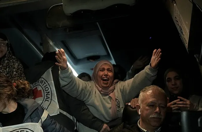 ikinci-esir-takasinin-tarihi-belli-oldu-120si-muebbet-200-filistinli-ozgurlugune-kavusacak-1737466236083.jpg Foto: AA