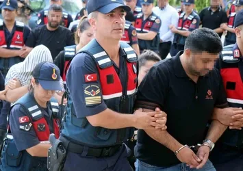 Sakarya'da araç dolandırıcılığı operasyonunda yakalanan 6 şüpheli tutuklandı