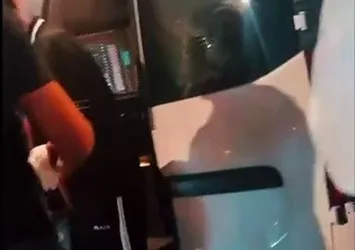 Annesini rahatsız eden ev sahibini bıçakladı