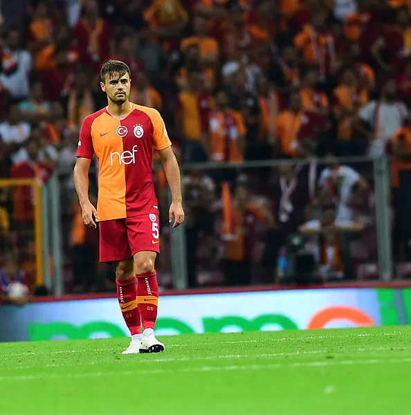 Galatasaray'da flaş ayrılık! İşte yeni takımı - 1