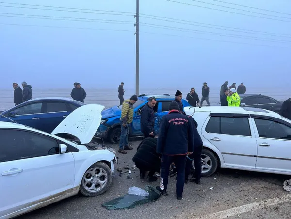 kahramanmarasta-zincirleme-kaza-22-arac-birbirine-girdi-1703759141657.jpg Kahramanmaraş'ta zincirleme kaza: 22 araç birbirine girdi